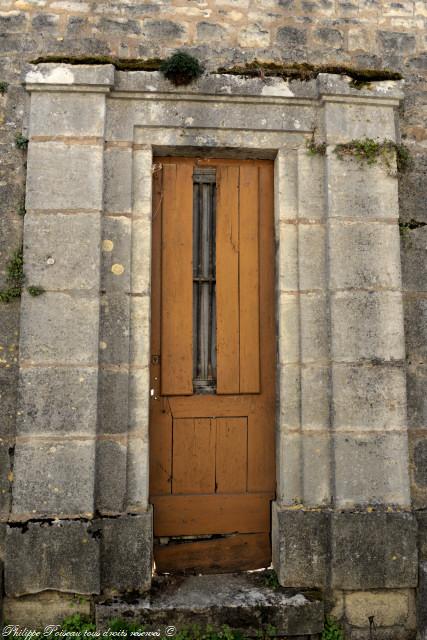 Vestiges des murailles de la ville de Clamecy