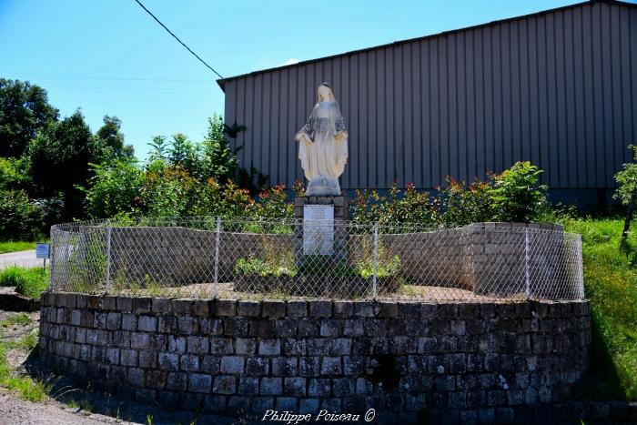 La Vierge de Blismes un beau patrimoine.