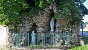 Grotte de la vierge à Brinon sur Beuvron