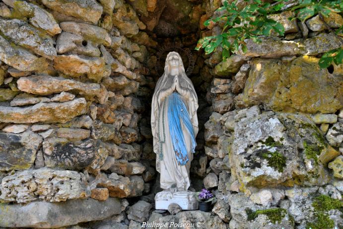 Grotte de la vierge à Brinon sur Beuvron