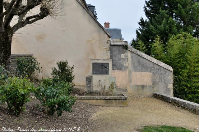 Stèle Achille Millien de Nevers