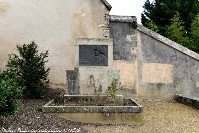 Stèle Achille Millien de Nevers un grand Poète nivernais