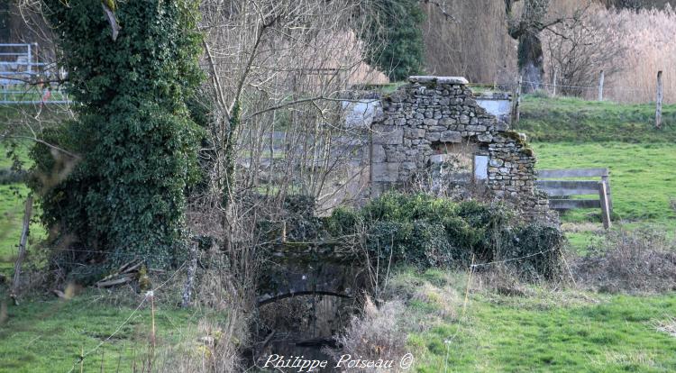 Le lavoir l'abbaye de Bourras