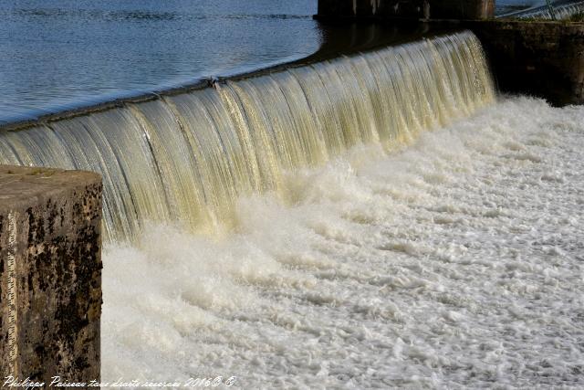 Le barrage de Decize Saint Léger des Vignes