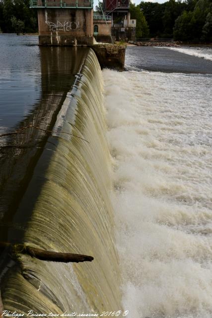 Le barrage de Decize Saint Léger des Vignes