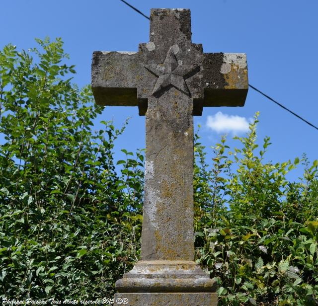 Croix de Beaumont la Ferrière