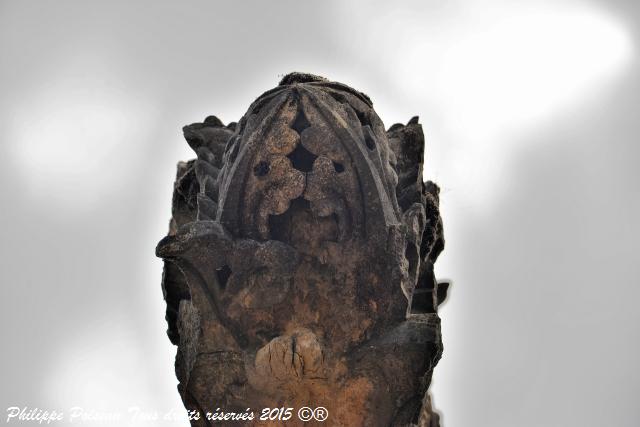 La Croix monumentale de Corbigny