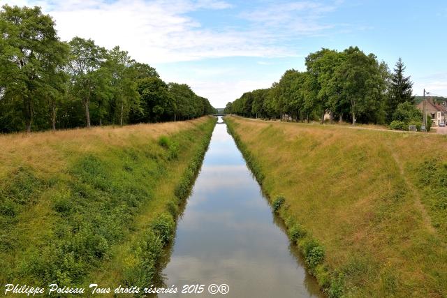 Écluse de La Chaise un ouvrage du Canal du Nivernais