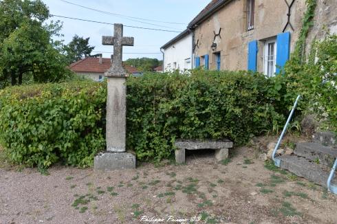 Pierre des morts de la chapelle de Sarre un patrimoine