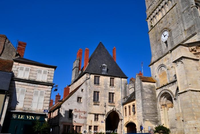 Porterie du prieuré de La Charité sur Loire