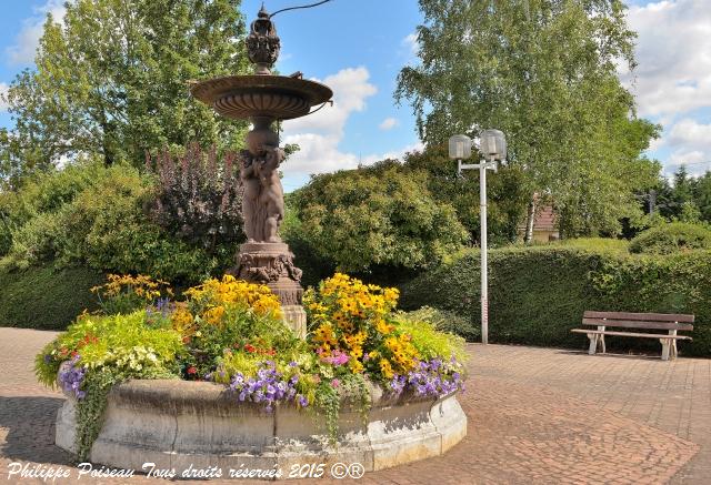 Fontaine de la Charité sur Loire Nièvre Passion