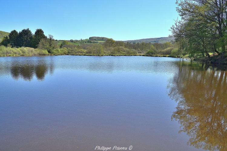 Étang de Charrières un magnifique plan d’eau