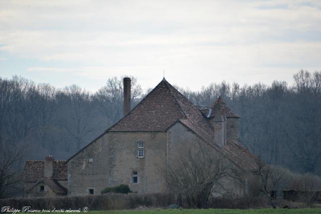 La Maison Forte d'Arcilly Nièvre Passion