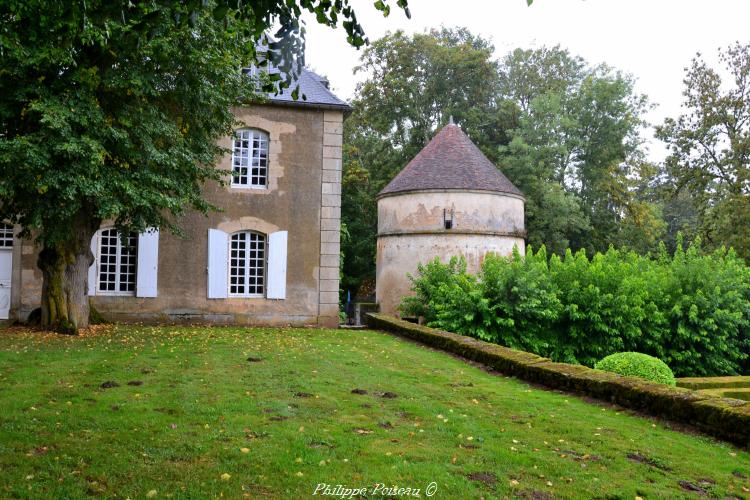 Le Colombier du Château d’Arthel un beau patrimoine