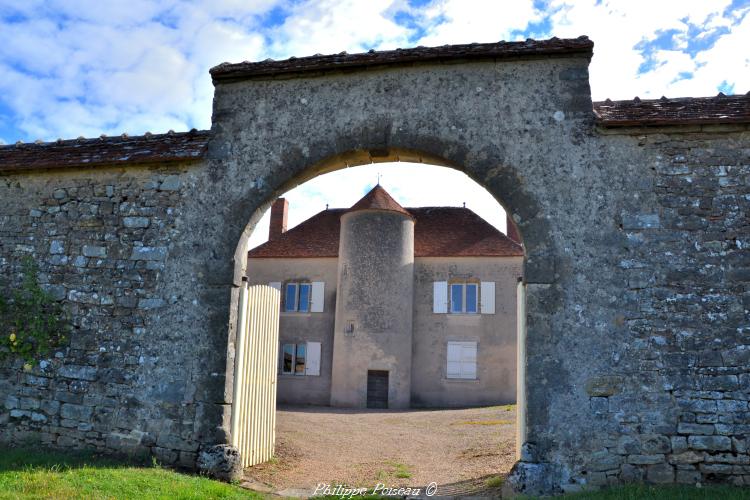 Vieux Château de Moussy un patrimoine