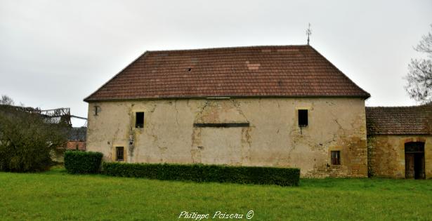 Granges du Château de Dumphlun