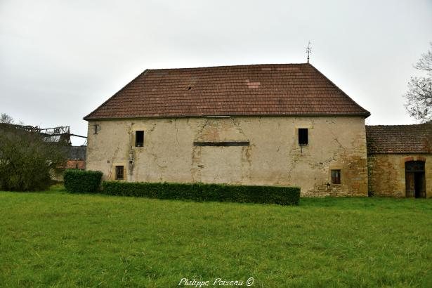 Granges du Château de Dumphlun