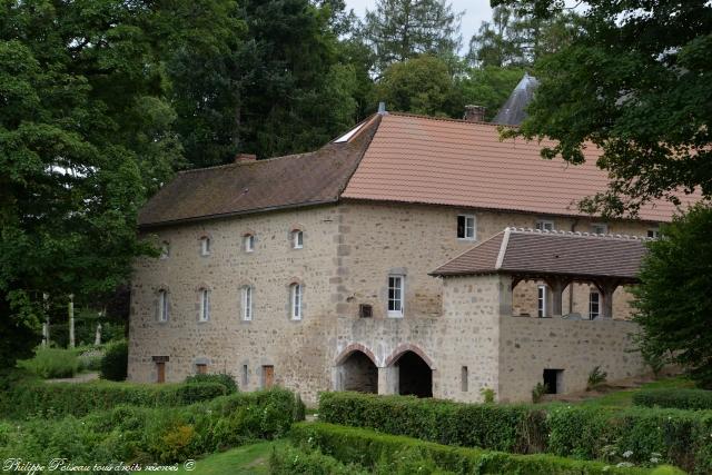 Château de Magny un beau patrimoine de Millay