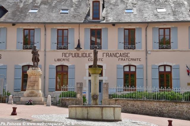 Mairie École de Chaumard Nièvre Passion