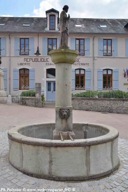 Fontaine Saint Pierre de Chaumard
