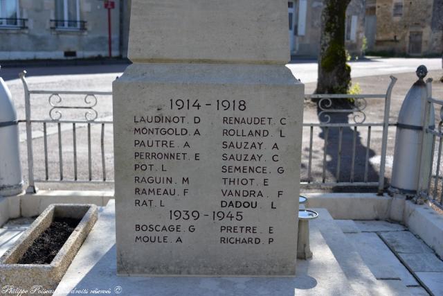 Monument aux morts de Ciez Nièvre Passion