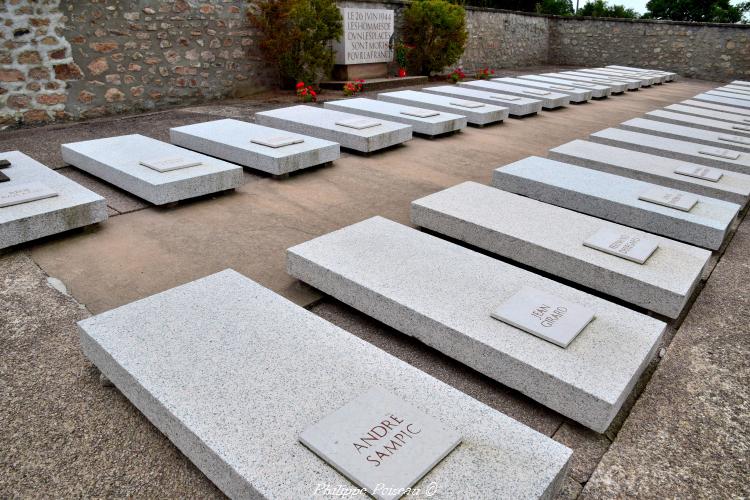 Cimetière de Dun les Places un hommage remarquable