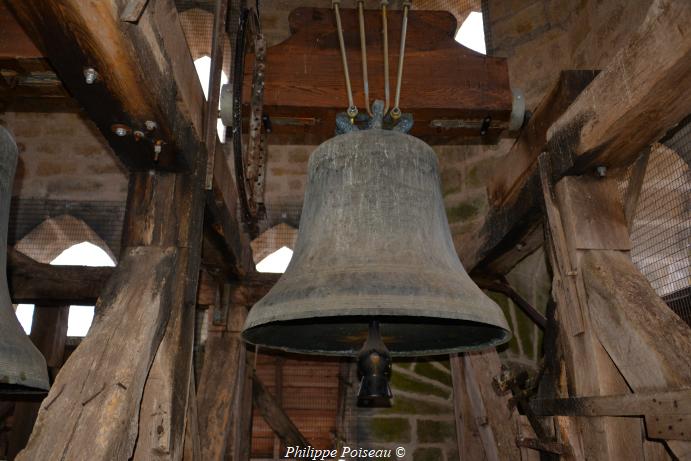 Cette image a un attribut alt vide ; le nom du fichier est cloche-eglise-de-premery.jpg