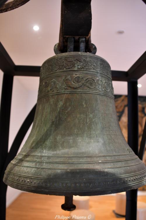 Cloche de la chapelle Saint-Lazare de Varzy