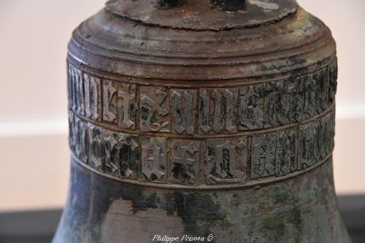 Cloche de la chapelle Saint-Lazare de Varzy