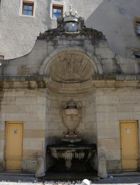 La Fontaine des Serpents un remarquable monument de Cluny