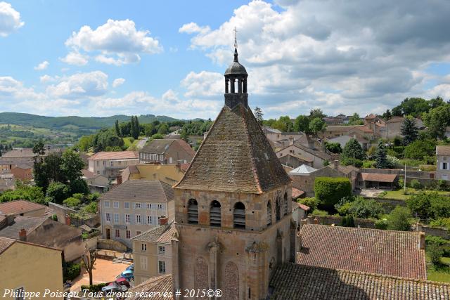 VUE SUR LES TOITS