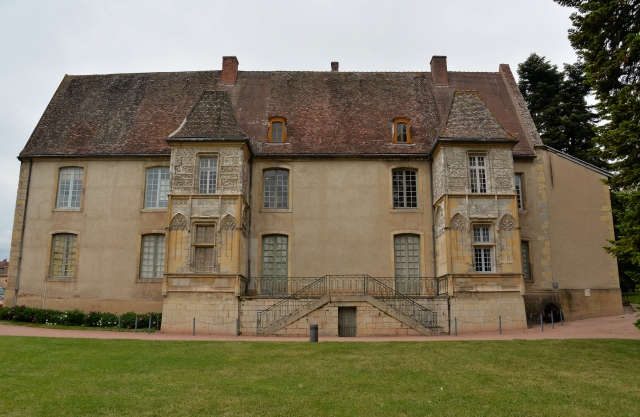 Le Palais abbatial de l’Abbaye de Cluny un beau patrimoine