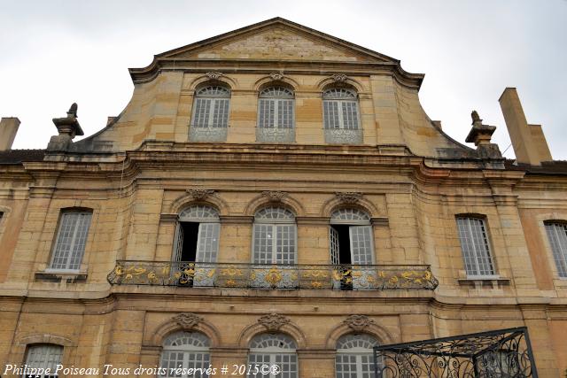 Grand cloitre de l'Abbaye de Cluny