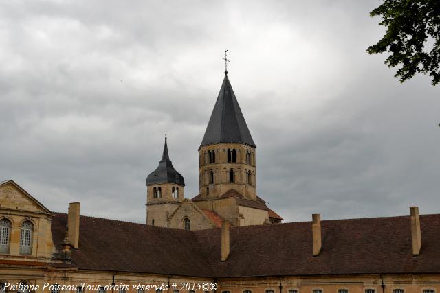 Grand cloitre de l'Abbaye de Cluny