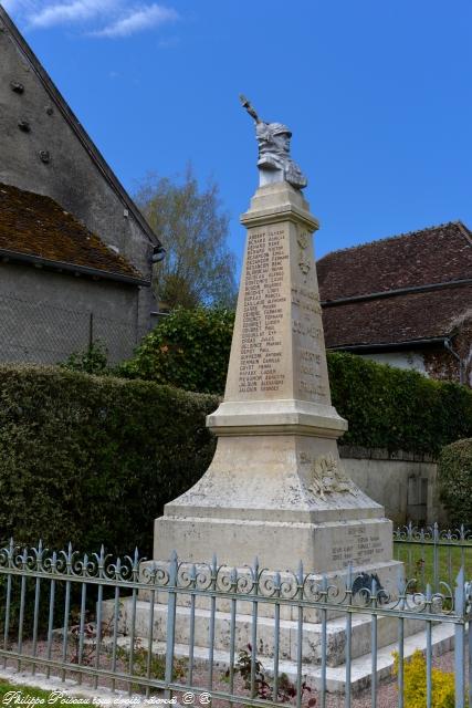 Le monument aux morts de Colmery Nièvre Passion