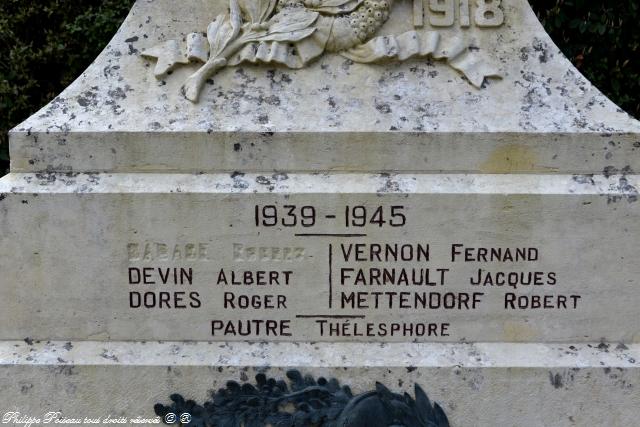 Le monument aux morts de Colmery Nièvre Passion