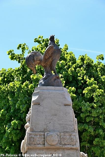 Monument aux Morts de Corbigny Nièvre Passion