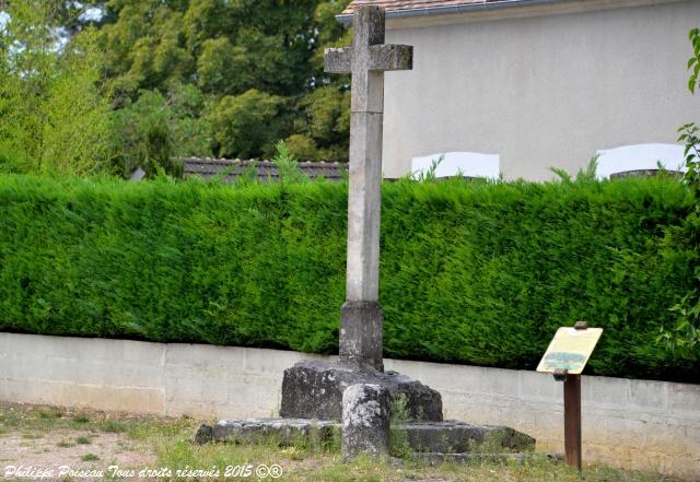 Croix monumentale de Bulcy un beau patrimoine