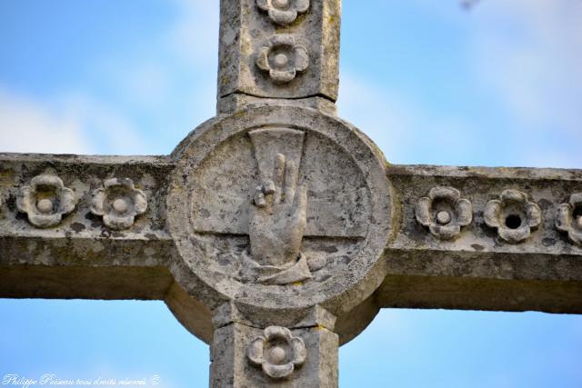 croix de Chanteloup Nièvre Passion