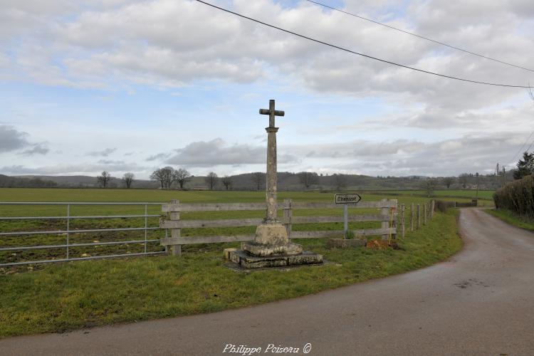 Croix de carrefour de Chenizot