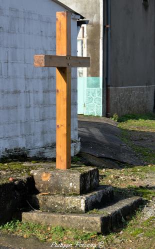 La croix de carrefour à Saint Sulpice