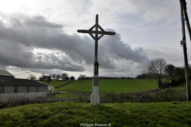 Croix du village de Chérault un beau patrimoine