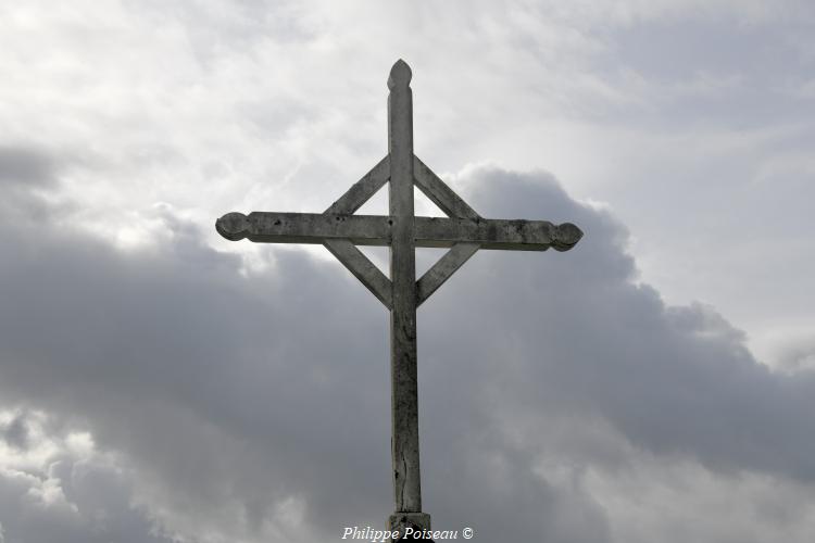 Croix du village de Cherault