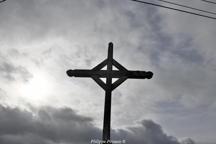 Croix du village de Cherault