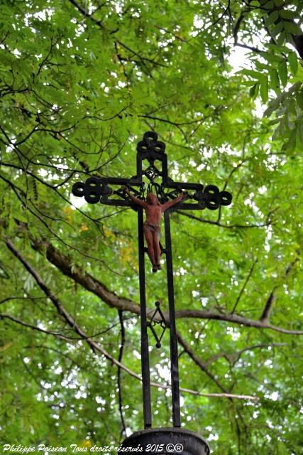 Croix Victor Guéneau de Nevers Nièvre Passion