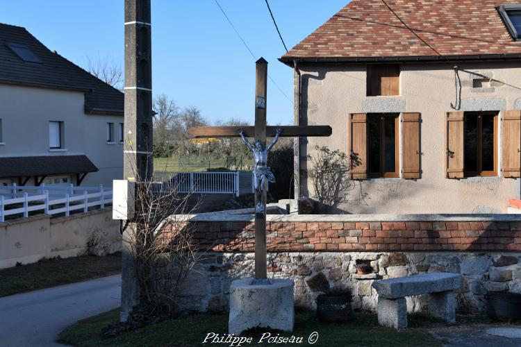 Le crucifix de Montliffé un beau patrimoine