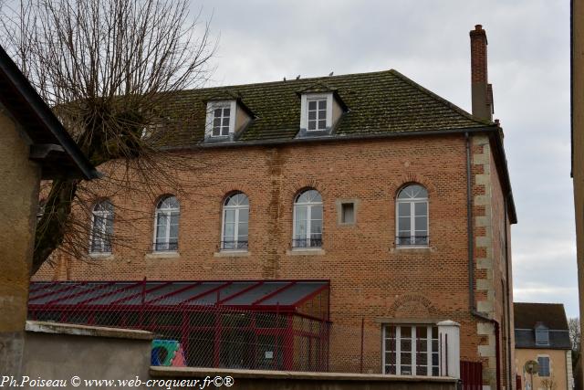 École de Dornes Nièvre Passion