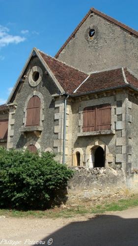 Ancienne ferme d'Arzembouy Nièvre Passion