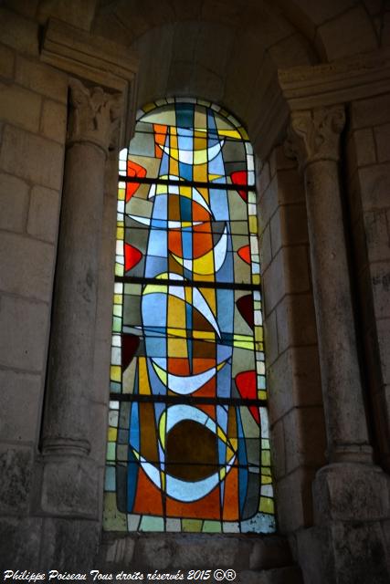 Vitraux de Notre Dame la Charité sur Loire Nièvre Passion