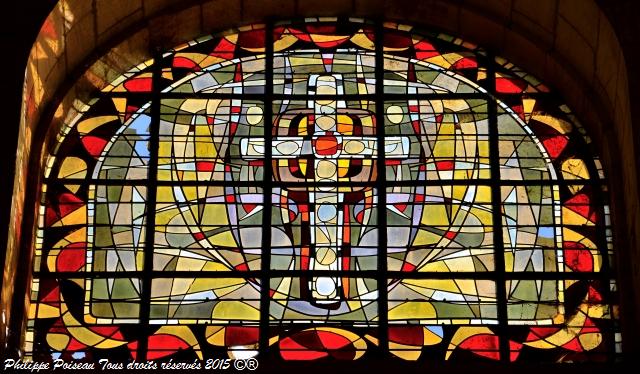 Vitraux de Notre Dame la Charité sur Loire Nièvre Passion